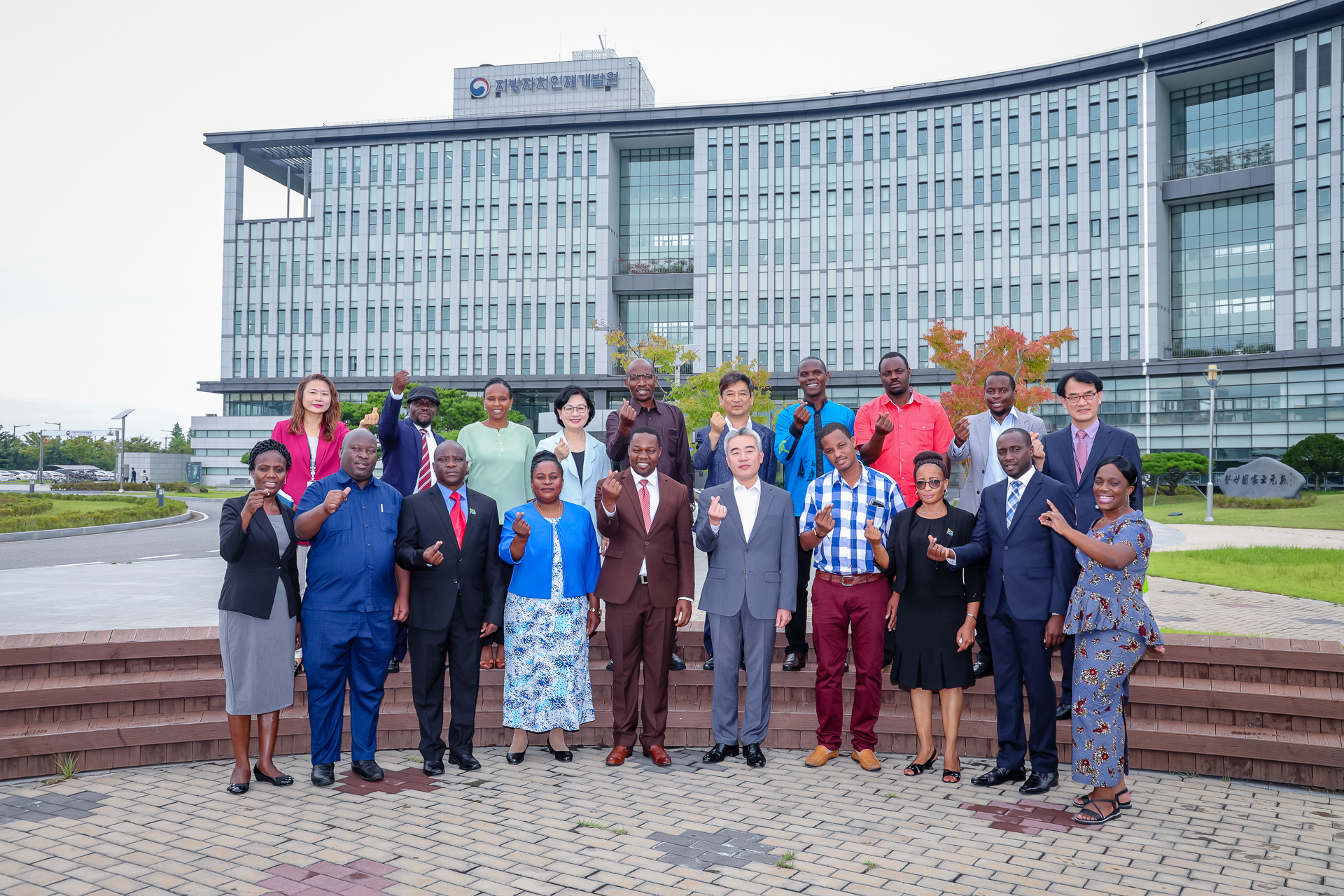 LOGODI concludes the capacity building program for Tanzanian officials on Local Government Administration and Leadership Management.  큰 이미지[마우스 클릭 시 창닫기]